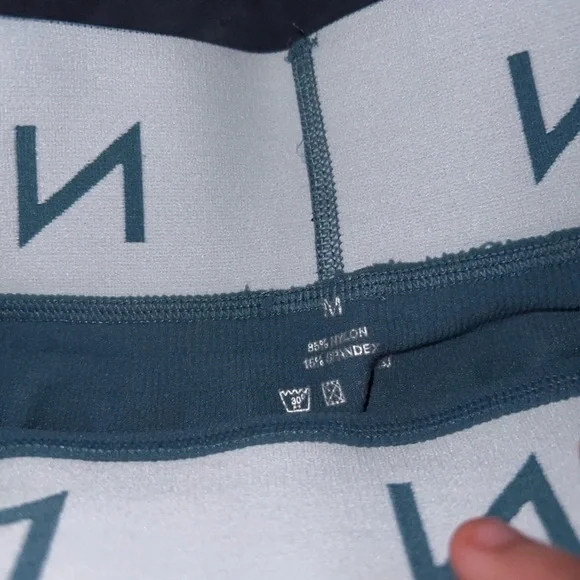 NVGTN Sport Leggings - Picture 2 of 4